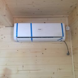 klimatyzator w domu drewnianym całorocznym